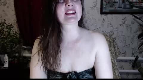 EmilyDoth online show from March 18, 6:22 pm