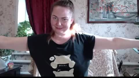 Snapshot of emilydoth chatting on May 3, 10:54 am EmilyDoth online show from May 3, 10:54 am