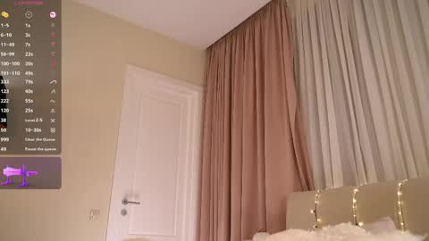 Snapshot of emilyfinne chatting on April 16, 9:39 pm Emily Lovense is activeThere are legends that in this room all your wishes can come true Private is Open online show from April 16, 9:39 pm