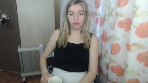 emilyfork online show from March 8, 4:45 am