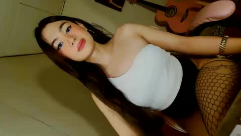 ariane online show from December 15, 9:46 am