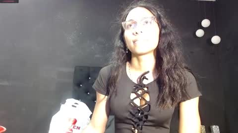 Emily online show from February 9, 11:25 am