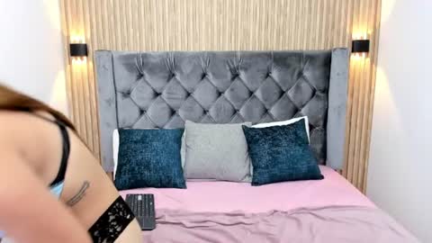 Snapshot of emilygracce chatting on June 19, 12:42 pm emilygracce online show from June 19, 12:42 pm