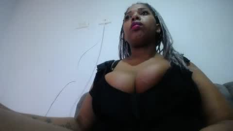 Snapshot of emilyhines__ chatting on April 30, 8:26 pm Emilyhines online show from April 30, 8:26 pm