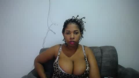Snapshot of emilyhines__ chatting on May 24, 7:08 pm Emilyhines online show from May 24, 7:08 pm