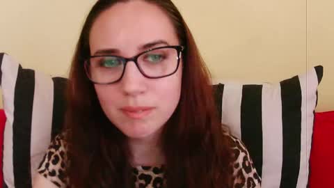 Snapshot of emilyhotflirt chatting on June 10, 1:32 pm Emily online show from June 10, 1:32 pm