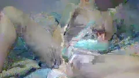 Snapshot of emilyinbed chatting on April 27, 7:28 am emilyinbed online show from April 27, 7:28 am