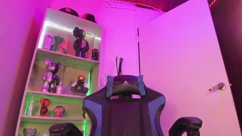 VALEEEN online show from January 25, 6:57 pm