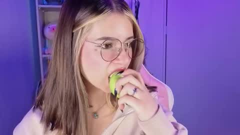 VALEEEN online show from October 15, 4:51 pm