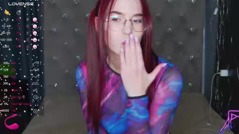 EmilyKents online show from February 14, 10:59 am