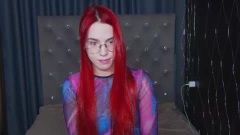 EmilyKents online show from October 8, 2:09 am