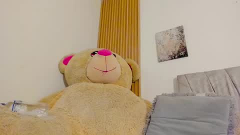 EMI online show from April 12, 8:14 pm