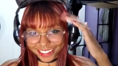 Emily Livos online show from March 28, 2:33 am