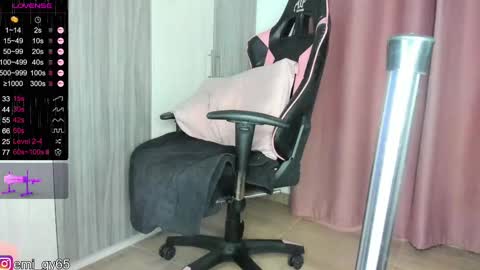 Emilyn online show from March 6, 5:43 pm