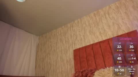 Snapshot of emilyparker__ chatting on September 25, 4:00 pm My IG - EmilyParker   online show from September 25, 4:00 pm