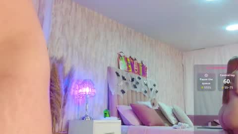 Snapshot of emilyparker__ chatting on October 14, 10:32 pm My IG - EmilyParker   online show from October 14, 10:32 pm