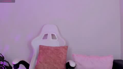 Emily  online show from October 27, 10:14 pm