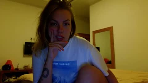 Emily Robbie online show from June 7, 1:37 pm