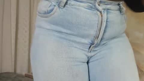 emilyrojas online show from January 13, 12:10 pm