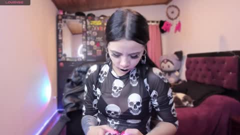  Emily Support me to have 100 likes plx online show from December 20, 7:17 pm