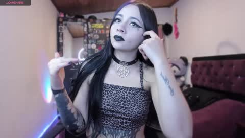  Emily Support me to have 100 likes plx online show from December 30, 12:54 am