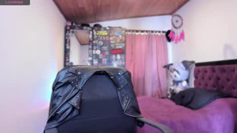  Emily Support me to have 100 likes plx online show from January 24, 7:49 pm