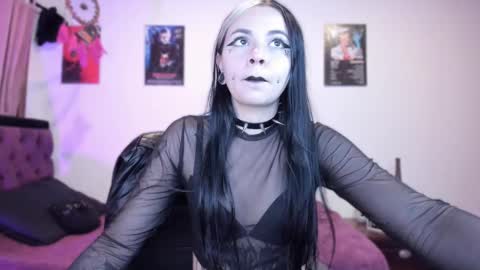  Emily Support me to have 100 likes plx online show from February 11, 12:17 am