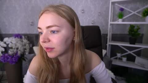  MY NAME IS Emily WELCOME EVERYONE I WILL BE HAPPY TO GIVE YOU WHAT YOU HAVE DREAMED OF FOR SO LONG online show from January 11, 7:35 am