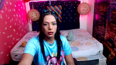 Snapshot of emilytssweet chatting on January 13, 7:31 pm Emily online show from January 13, 7:31 pm