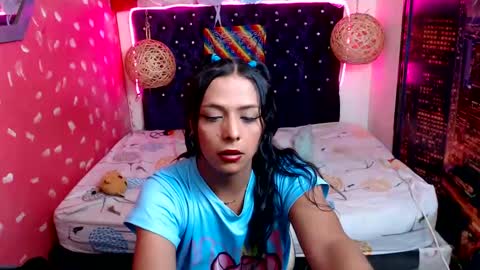 Snapshot of emilytssweet chatting on January 13, 10:35 pm Emily online show from January 13, 10:35 pm