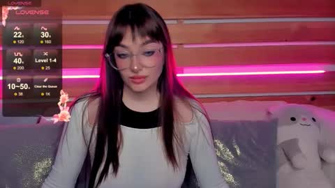 Snapshot of emilytylerr chatting on October 2, 7:59 am Emily online show from October 2, 7:59 am