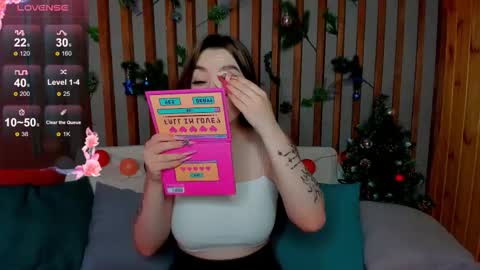 Snapshot of emilytylerr chatting on December 21, 1:13 am Emily online show from December 21, 1:13 am