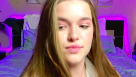 Snapshot of emilywhisperawesome chatting on April 30, 9:41 pm emilywhisperawesome online show from April 30, 9:41 pm