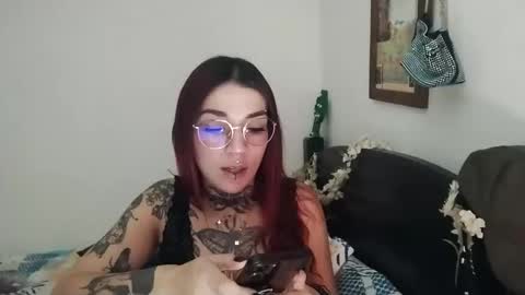 Snapshot of emilywhitee_ chatting on June 2, 2:57 am Valentina independent model online show from June 2, 2:57 am
