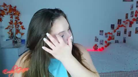 Snapshot of emilyxgrasez chatting on September 21, 8:32 pm Emily online show from September 21, 8:32 pm