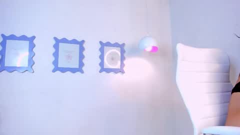 emilyy_kim online show from March 11, 7:58 am