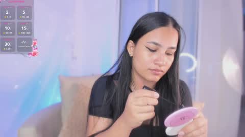 emilyy_kim online show from March 26, 10:54 am