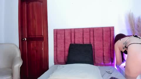 Emilyy Watson online show from October 11, 11:47 pm