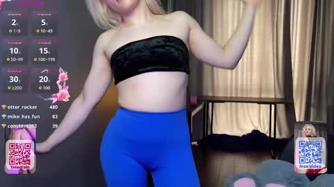 Snapshot of eminent_eva chatting on March 10, 7:10 am Eminent Eva online show from March 10, 7:10 am