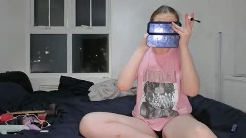 emliyjamesmjb online show from April 3, 9:46 pm