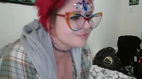 emma lotacurves online show from December 18, 5:10 pm