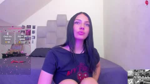 Snapshot of emma__15 chatting on September 16, 8:10 pm emma  online show from September 16, 8:10 pm