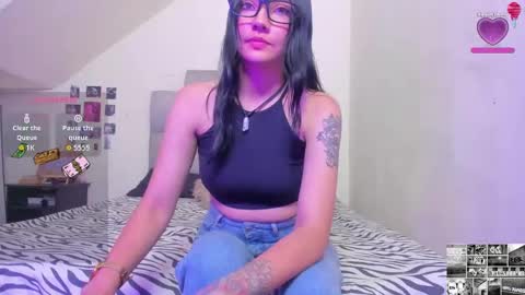 Snapshot of emma__15 chatting on September 30, 7:41 pm emma  online show from September 30, 7:41 pm