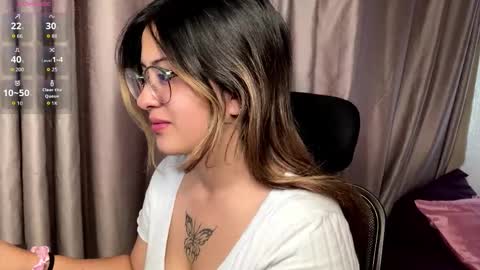 Emma Is here online show from October 9, 2:04 pm