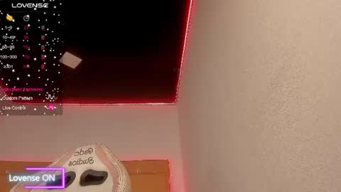 emma__js_ online show from July 8, 7:29 pm