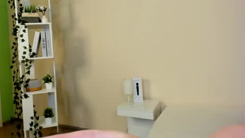 emma__peach online show from May 2, 1:16 pm