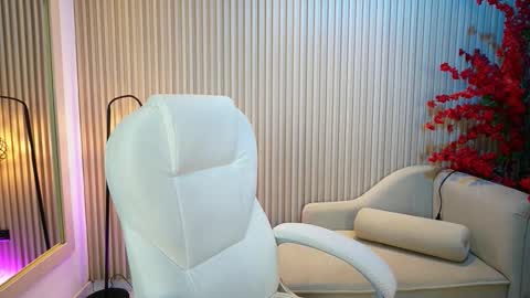 emma__walkerr_ online show from October 8, 7:22 pm