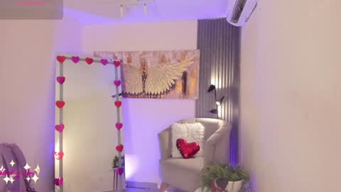 Alice online show from February 8, 12:39 pm