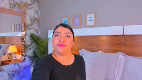 Snapshot of emma_bakker_ chatting on January 9, 11:24 am Emma online show from January 9, 11:24 am