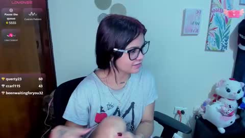 emma_boo_ online show from November 3, 3:41 am